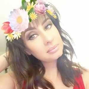 Meet your Posher, Gloria